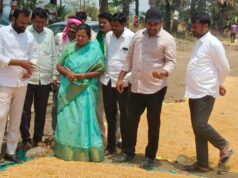 “రైతులను గాలికొదిలేసిన ప్రభుత్వం.. వెంటనే వడ్లు కొనాలి”